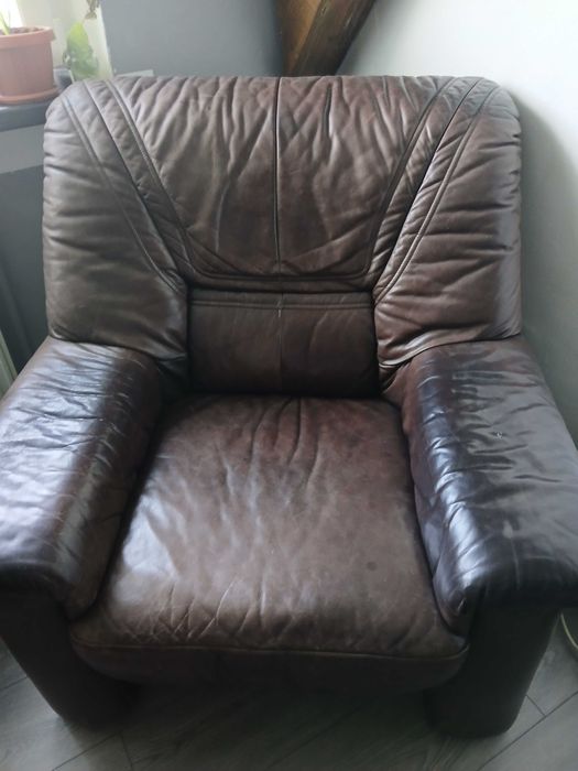Set Canapea 3 locuri si × fotolii din piele naturala