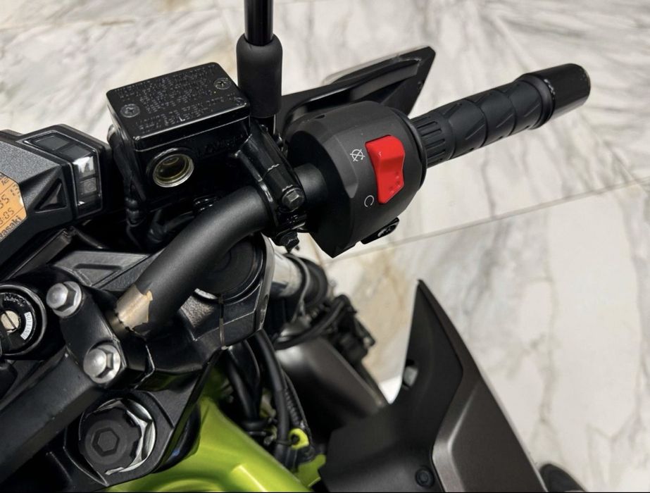 Motocicleta Kawasaki Z 125