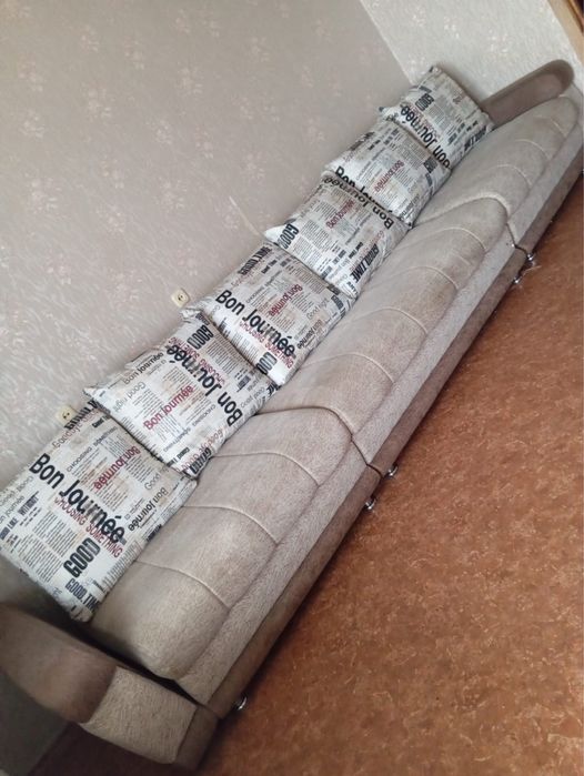 Продается диван 4 метра длинной