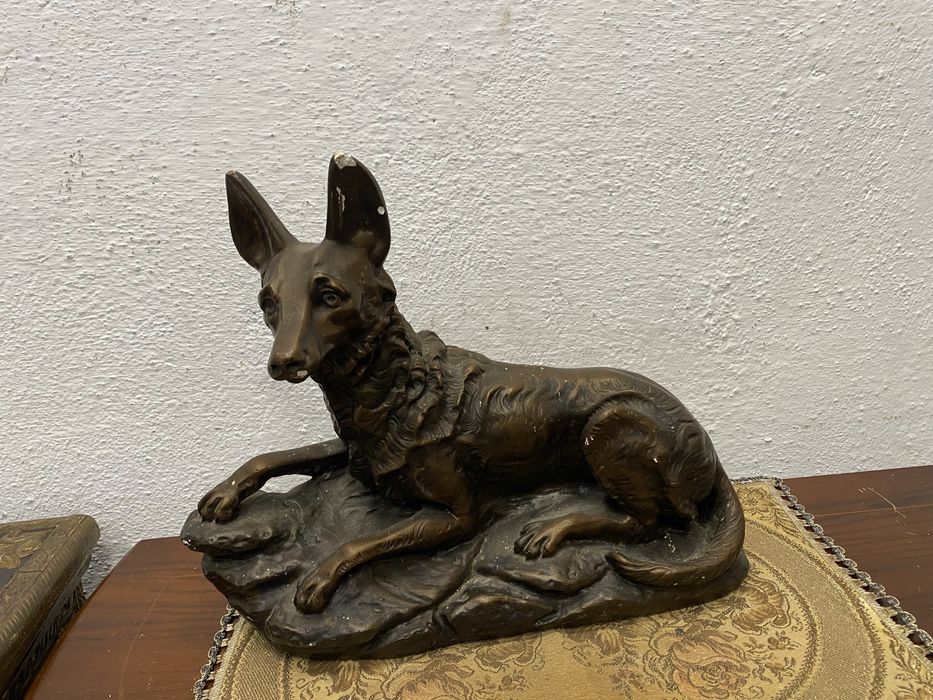 Голяма немска фигура куче - немска овчарка