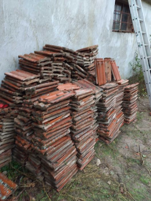 Продавам керемиди за покрив.