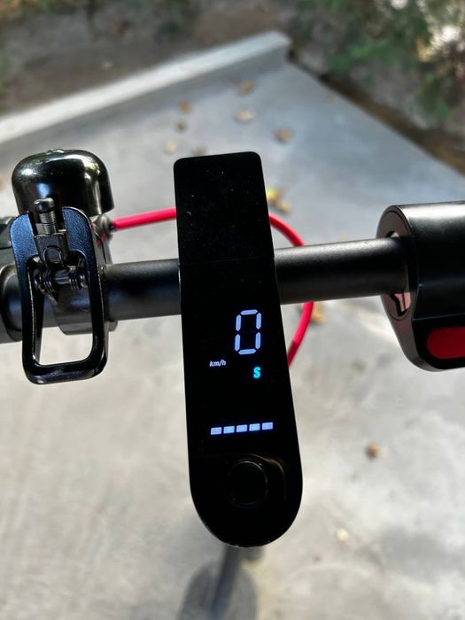 Продам элекросамокат Xiaomi Pro 2