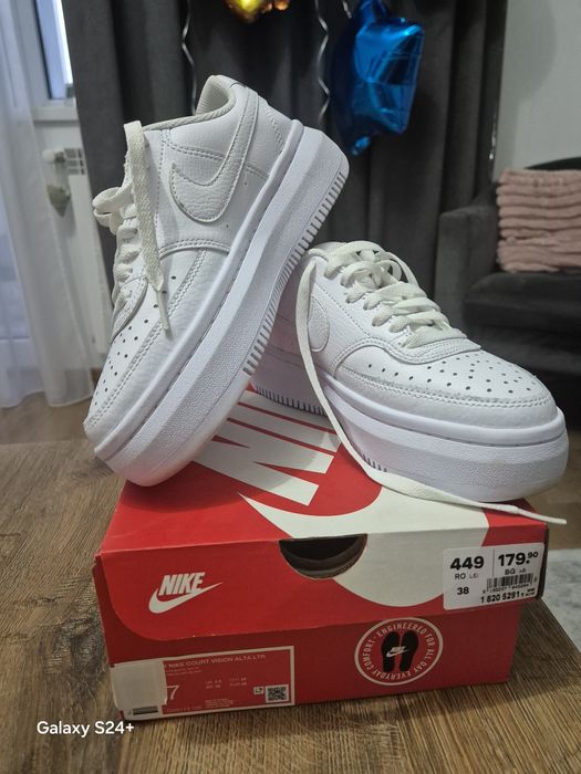 Adidasi Nike Court Vision din piele naturala