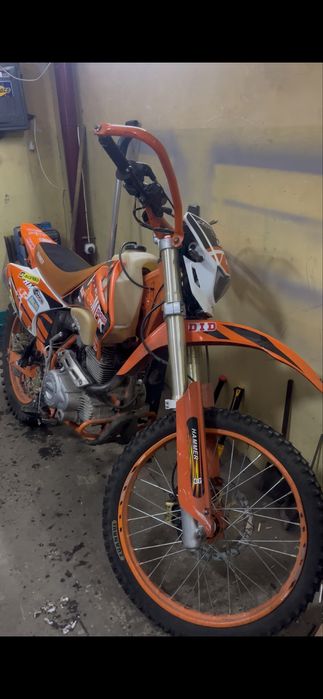 Продам эндуро мотоцикл 172 мотор