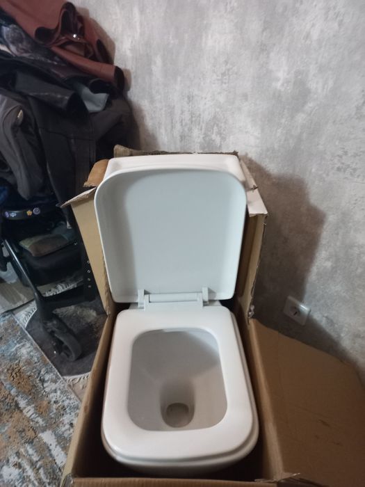 Унитаз           .