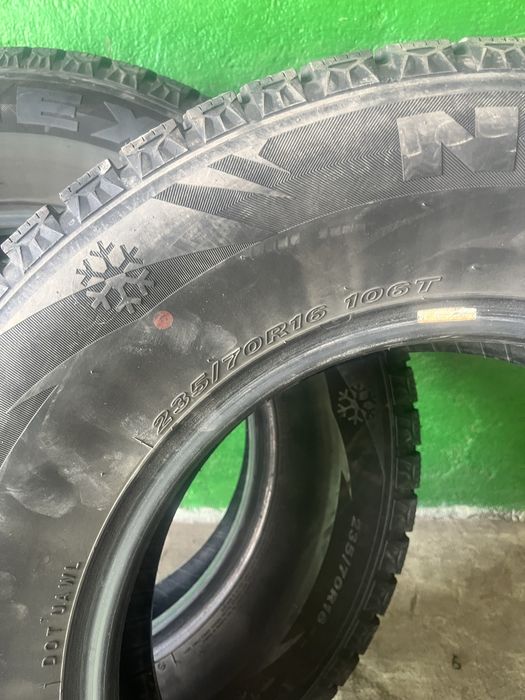 продам два баллона резины