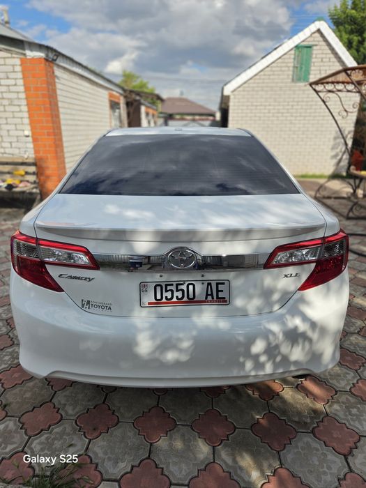 Продам машину камри