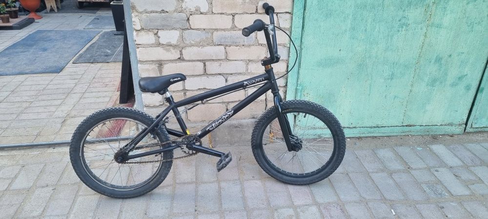 BMX под названием азард азард
