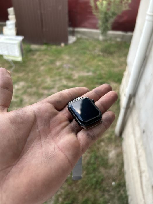 Applee watch se-2поколения