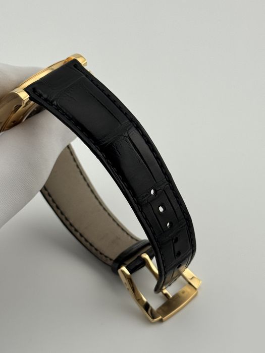 Наручные золотые часы Corum Romvlvs Gold 18k