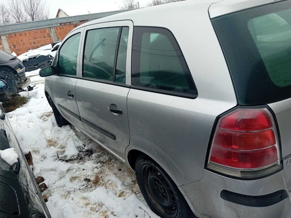 Опел Зафира Б 1.9 НА ЧАСТИ