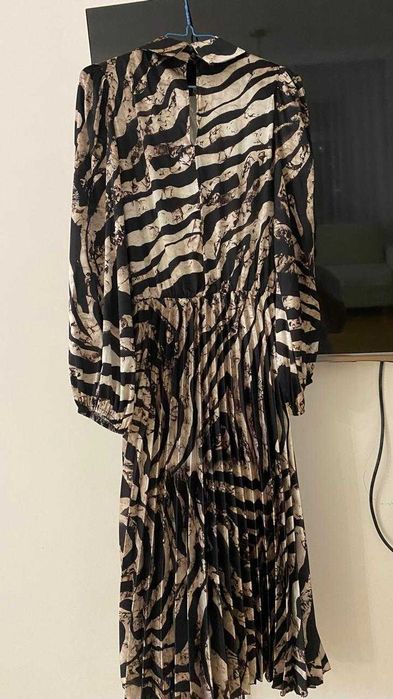 продам платье нарядное