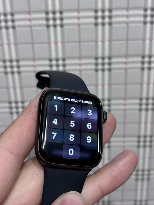 Продам apple watch SE 44mm