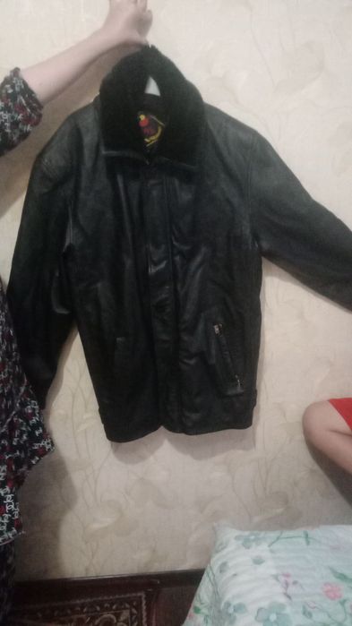 Янги тоза кожа куртка