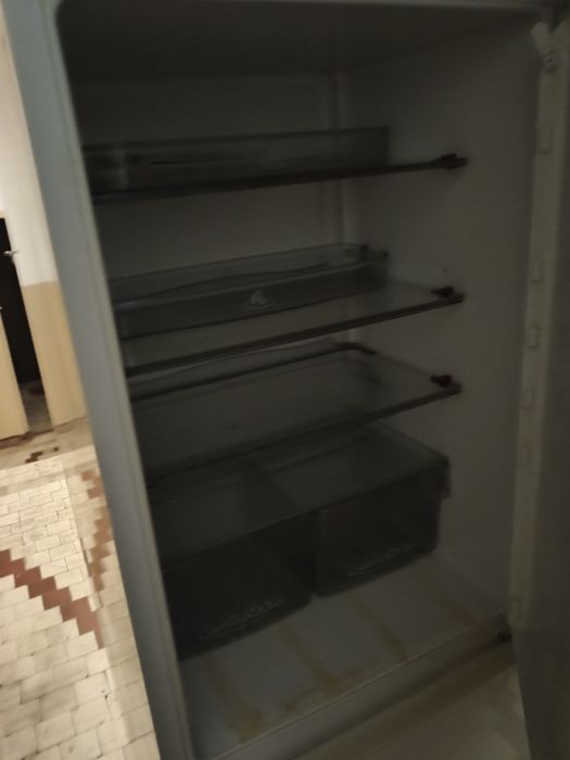 Холодильник рабочий