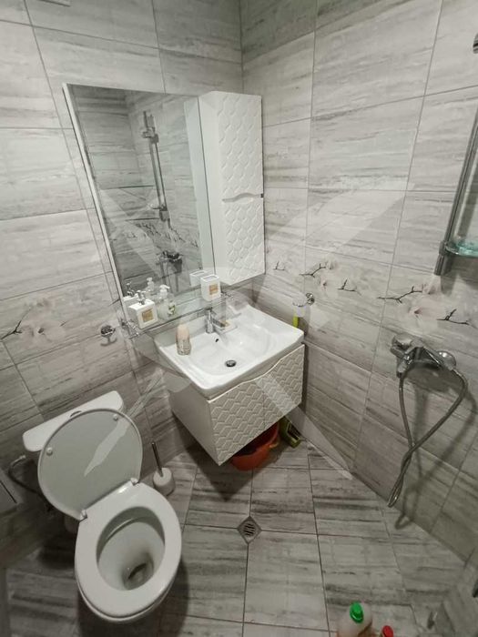 Дава се под наем Тристаен апартамент в София, Лозенец - 75 кв.м за 950 € - Снимка #11