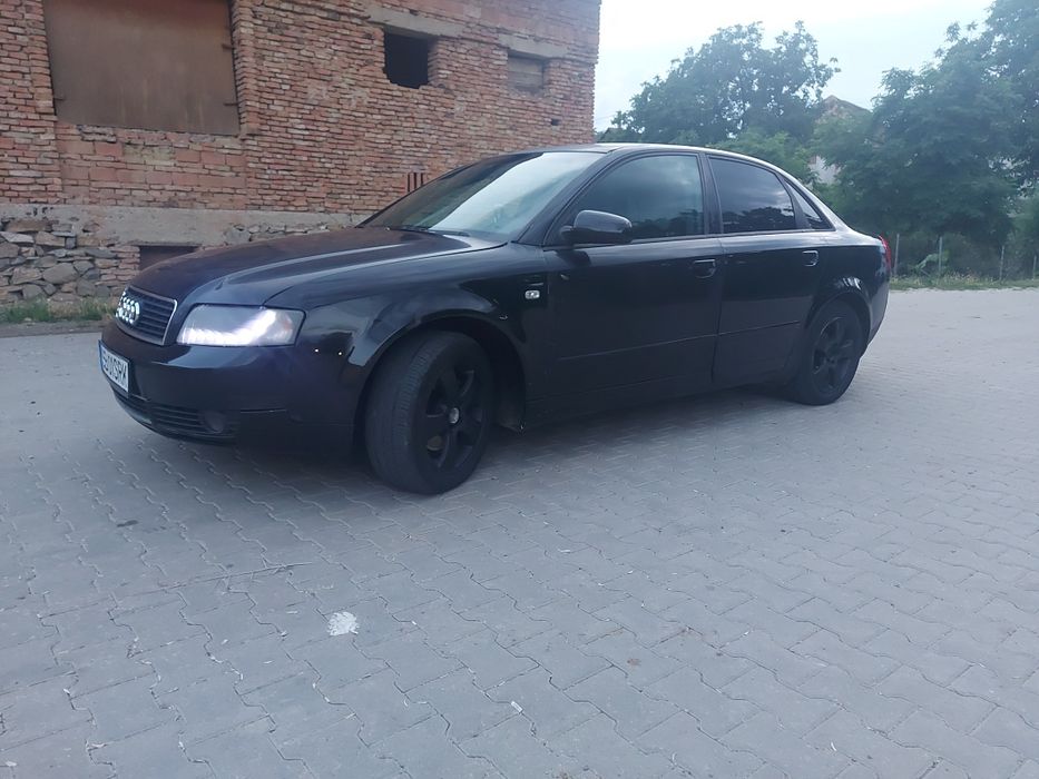 Vând Audi a4 b6 1.9 TDI. Preț