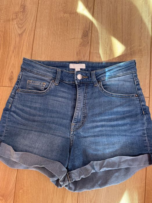 Къси дънки Stradivarius, New Yorker, H&M