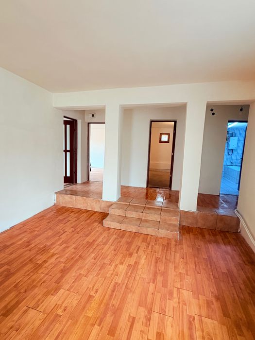 Vand casa in Paleu, Jud Bihor! 3 camere, living mare, garaj dublu. Teren 711 mp.