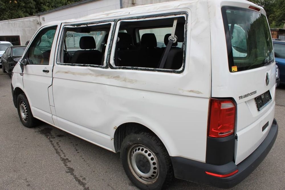 Vând Volskwagen T6 avariat an 2018 2000 TDI 5 viteze import Germania