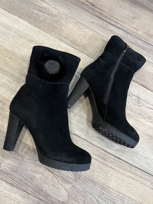 Зимние ботинки женские