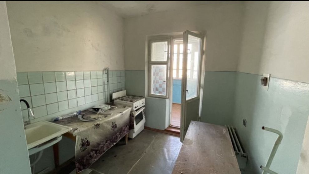 Kvartira sotiladi Chorvoqda 3 xonali (Primorskiyda)