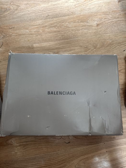 Balenciaga runner high