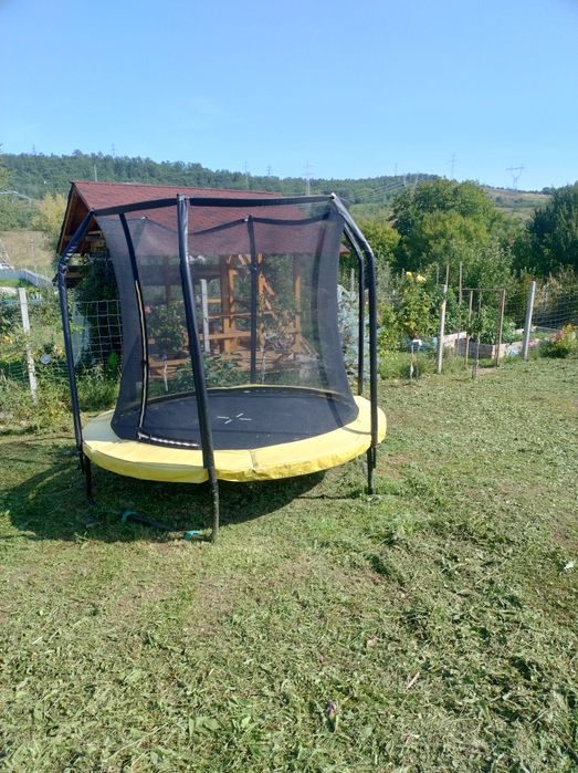 Trambulina-sarcina maxima 150 kg.