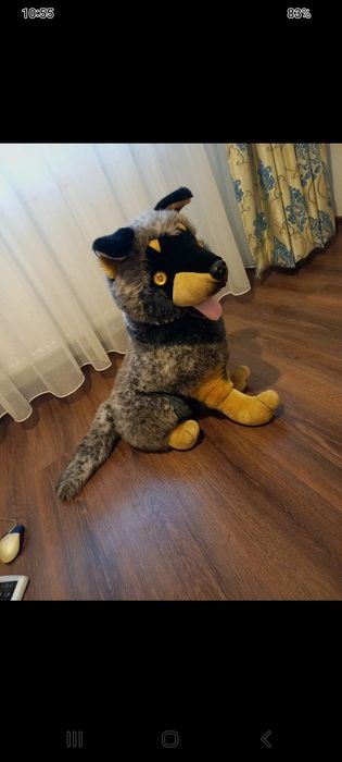 Jucarie caine de plus cu baterii pentru decor sau joaca copii stare pe