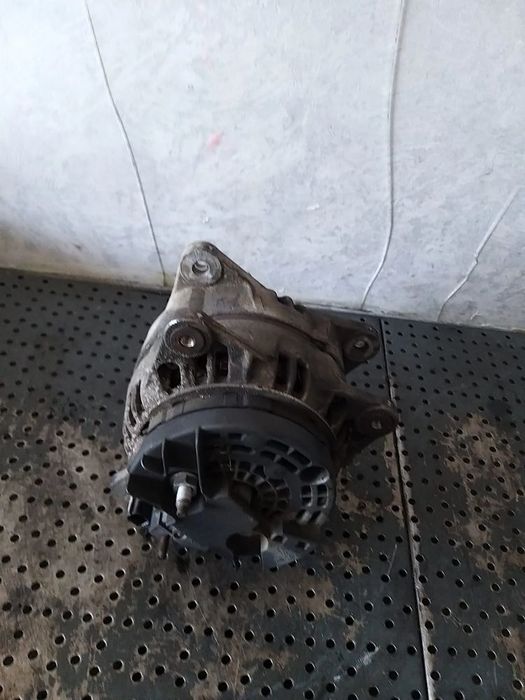 Alternator 1.5 dci renault clio 3 0124525139 8200660034a