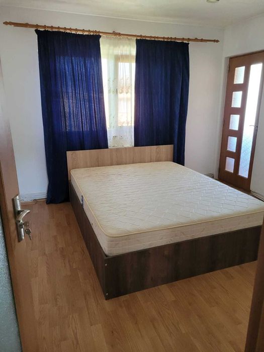 Inchiriez apartament 3 camere