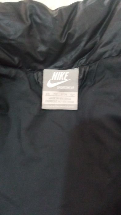 Куртка Nike xs продам