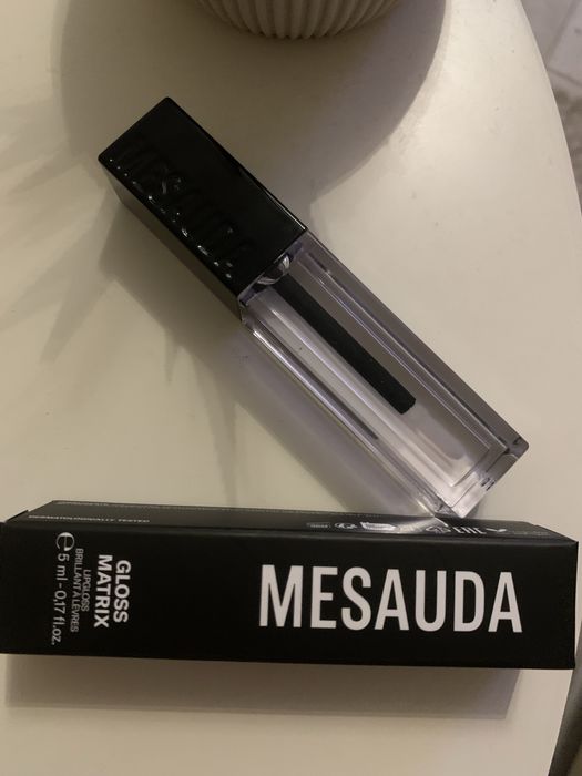 Гланц за устни, Mesauda