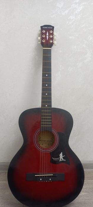 Акустическая гитара