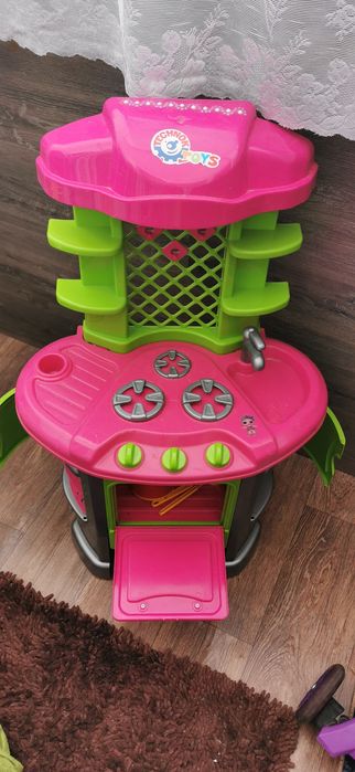 Продам кухню детскую