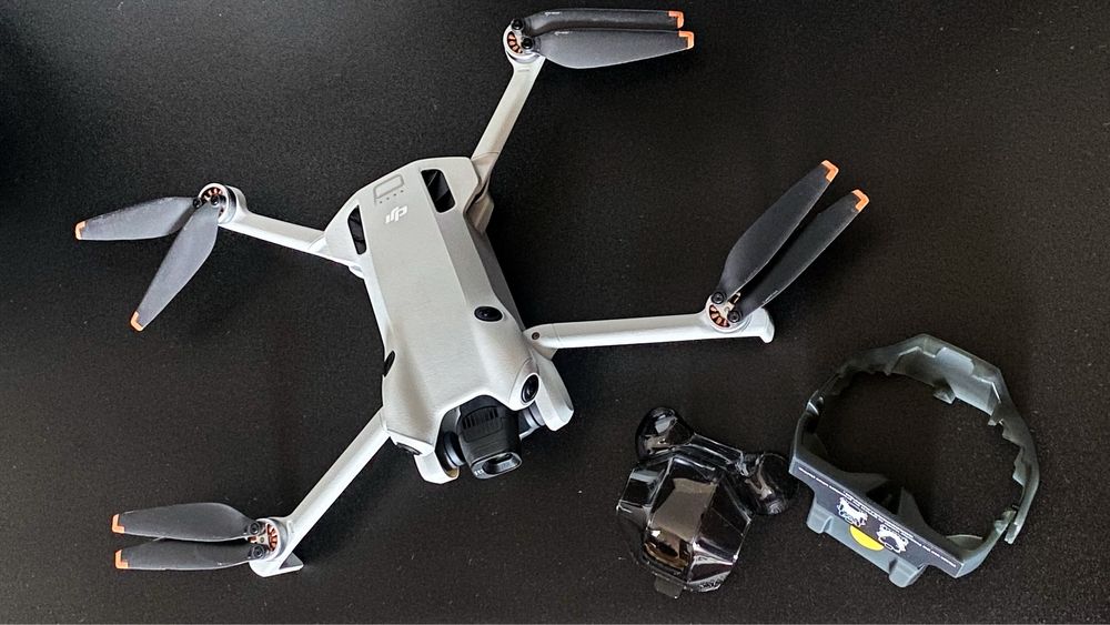 Drona DJI Mini 4 Pro Fly More Combo 249g + Controller DJI RC 2