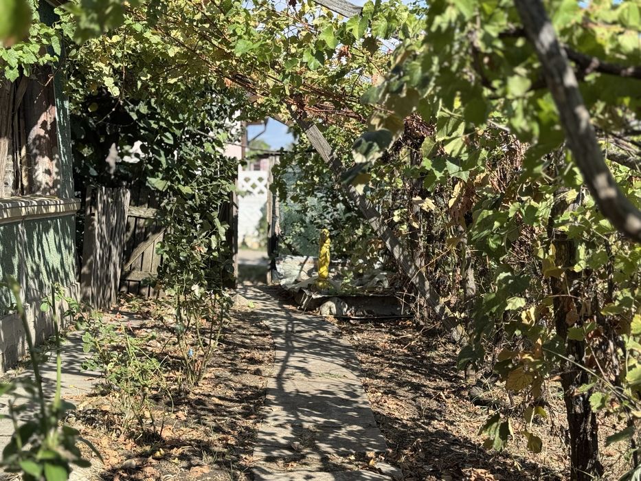 Casa cu teren  comuna Comana(25km de Bucuresti) de vanzare