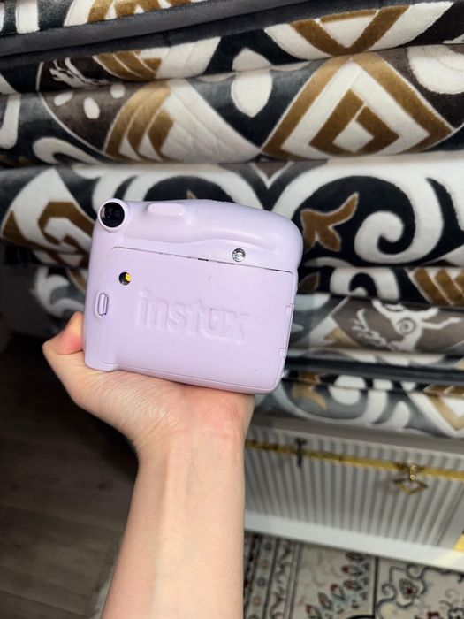 Instax камера продается