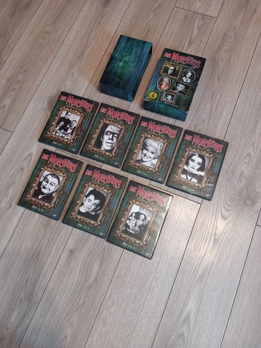 Vand 14 DVD-uri Munsters Serie complecta