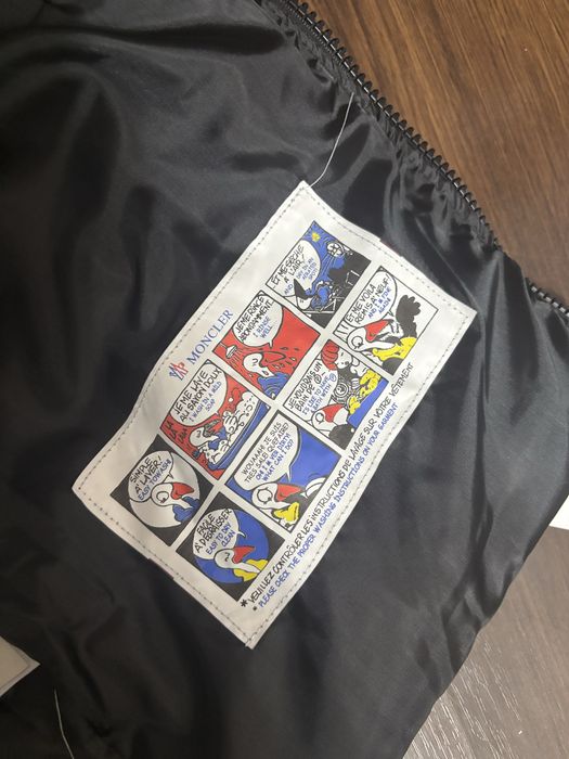 Елек Moncler нов с етикет