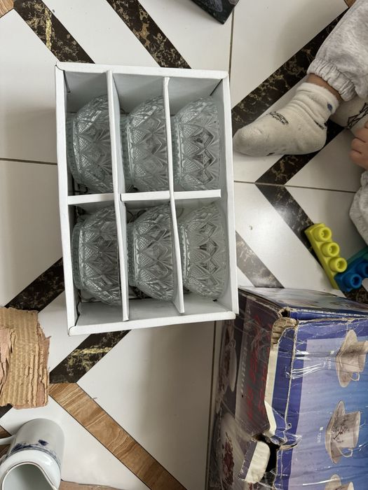 Тарелки набор еще много посуды