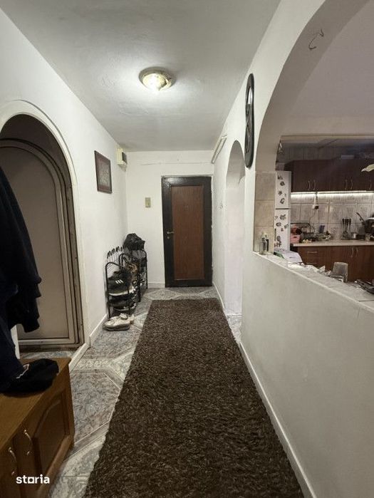 Apartament cu 3 camere, decomandat, 95 mp, parter - Girocului