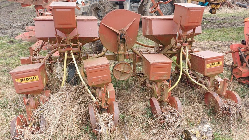 Semanatoare de porumb