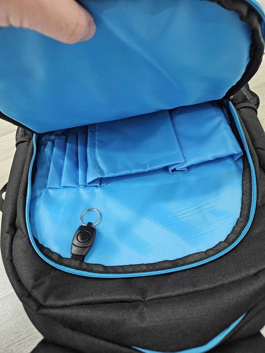 Ghiozdan Dicallo – compartiment laptop - Stare foarte bună