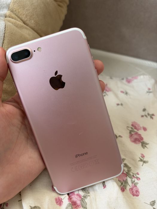 Iphone 7plus розовый