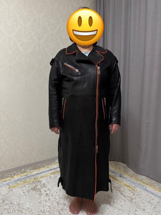 Продам женский кожаный плащ