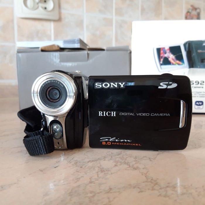 Видеокамера DVH-592