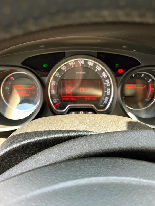 Продавам Citroën C5 2.0 бензин, 2008 г. – отличен автомобил