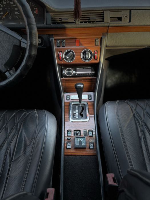 Mercedes Benz 220 автомат