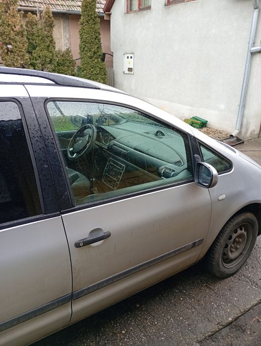 Vand Ford Galaxy din anul 2000